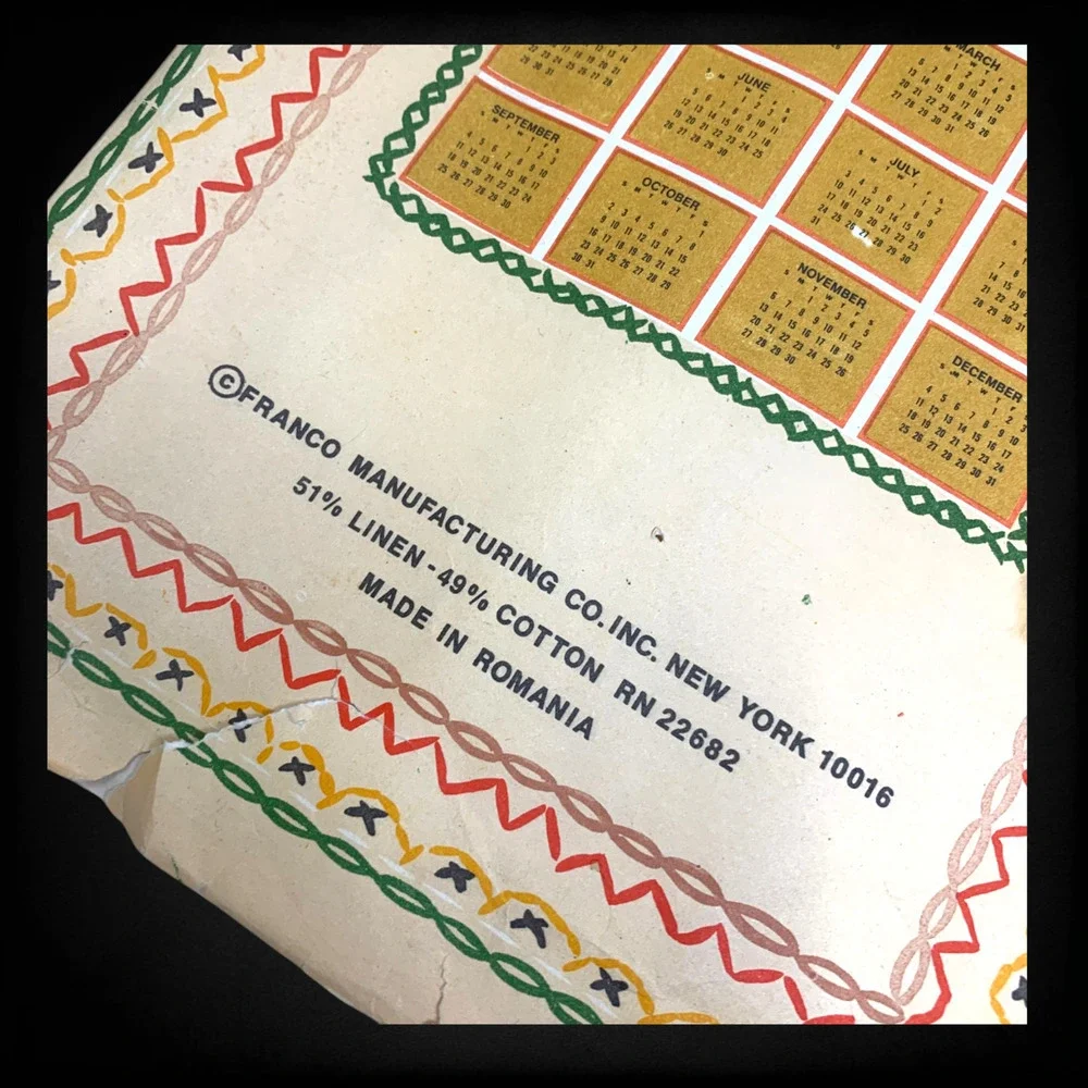 Vintage NEW 1977 Rustic Cabin Linen Blend Calendar Tea Towel OG Dowel & Package